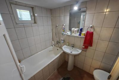 Casa zona Plevnei Parang 10 camere pretabila pentru locuinta sau diferite activitati comerciale - 8