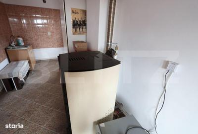 Casă cu 5 camere cu Teren 8895 Mp în Crângurile - 1