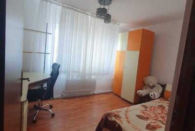 Apartament cu 3 camere decomandat în Central - 2