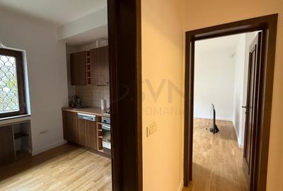 Apartament cu 3 camere semidecomandat, mobilat în Primăverii - 16