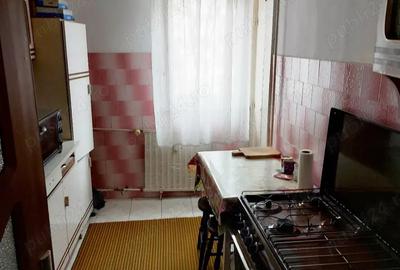 Apartament cu trei camere decomandat in Calea Bucuresti - 6