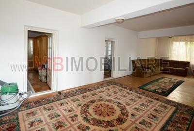 Urlati - Str Eternitatii - Vila 12 camere - teren 1081mp - 2 garaje - 23