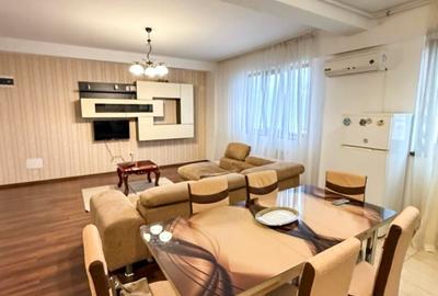 Apartament cu 2 camere semidecomandat, mobilat în Faleza Nord
