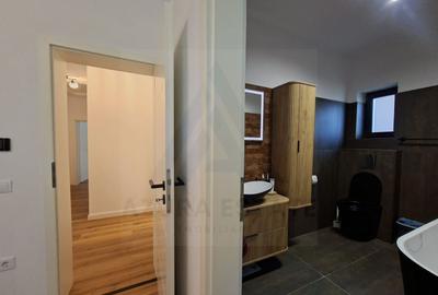 Casă individuală cu 4 camere cu Canalizare în Sadu - 18