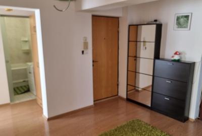 Apartament cu 3 camere decomandat în Titan - 9