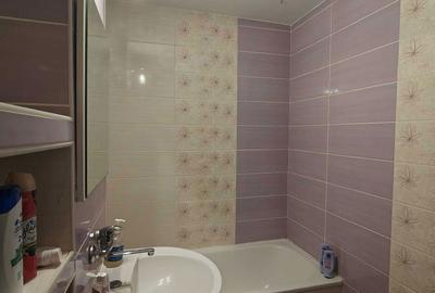 Apartament cu 4 camere decomandat în Micro 16 - 1