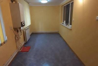 Apartament cu 2 camere decomandat în C5 - 2