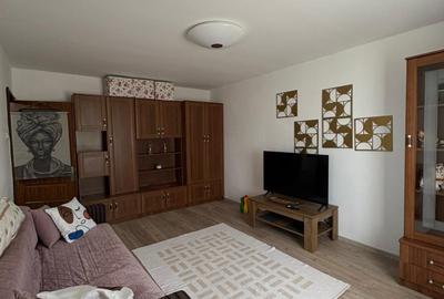 Apartament cu 2 camere decomandat în Rovine