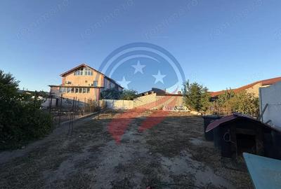 Teren de 455 mp, în 1 Mai - 7