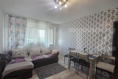 Apartament 2 camere, semidecomandat, transformat in 3 camere- Valea Rosie
