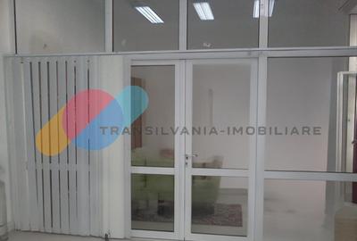 Casă individuală cu 2 camere cu Canalizare în Central