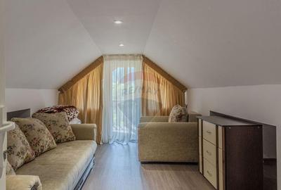 Casă cu 10 camere cu Teren 1074 Mp în Moieciu - 6