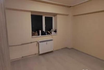 Apartament cu 3 camere semidecomandat în Apărătorii Patriei - 1