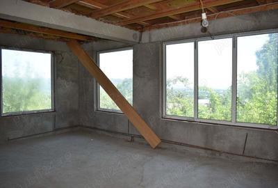 Casă cu 7 camere cu Teren 300 Mp în Breaza - 6