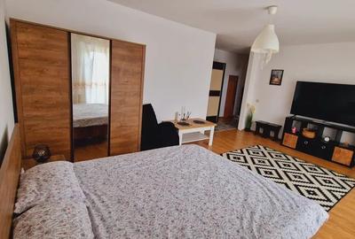 Garsonieră decomandată, mobilată în Florești