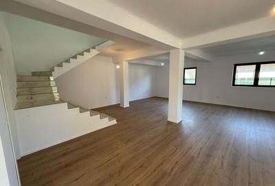 Tunari -  Central * Casa 4 camere - 7