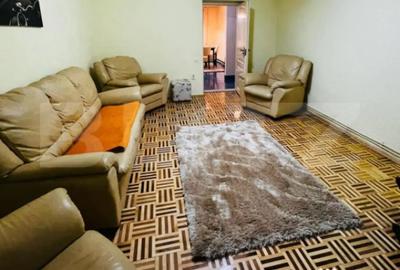 Apartament cu 3 camere decomandat, mobilat în Central - 1