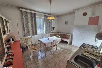 Apartament cu 3 camere decomandat în Luncă - 6