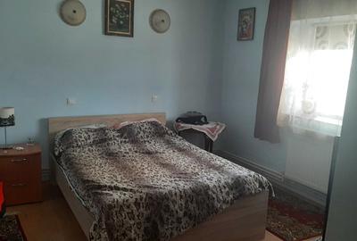 Casă cu 4 camere decomandat în Nord - 2