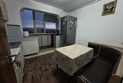 Apartament cu 3 camere decomandat în Piața Nouă - 3