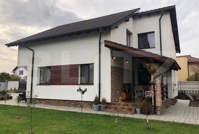 Casa individuala, 150 mp, curte 700 mp, zona Bulevardul Revolutiei - 11