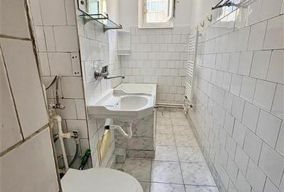 Apartament cu 3 camere semidecomandat în Est - 13