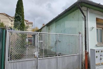 Casa in centru cu potential deosebit - 3