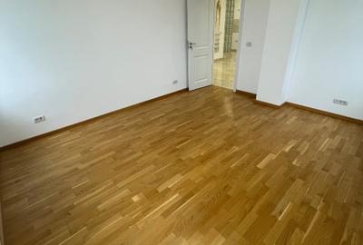 Apartament cu 4 camere decomandat în Sisești - 10