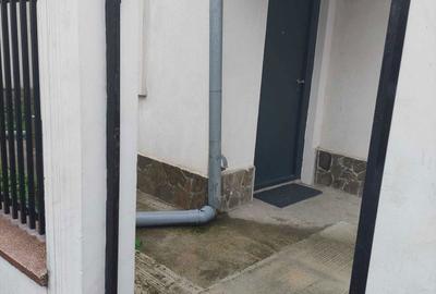 Casă cu Teren 30 Mp în Central - 2