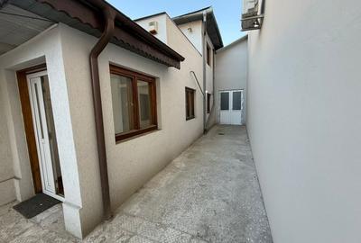 Casă individuală cu 4 camere în Rovine