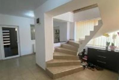 Casa 5 camere zona Izvoare - 10