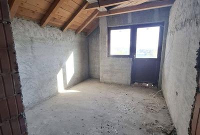 Casă cu 7 camere cu Teren 1118 Mp în Central - 3