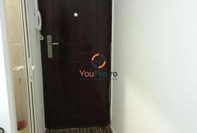 Garsonieră în Girocului