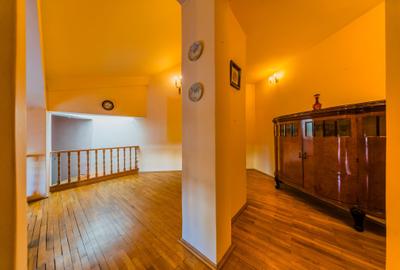 Vilă impunătoare cu arhitectură elvetiană pe 3 nivele - proprietar - 12