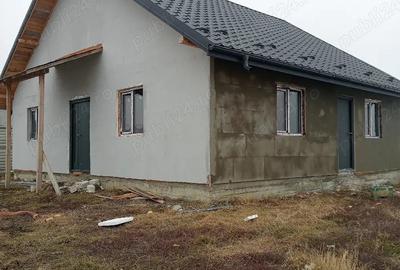 Casă cu 3 camere cu Teren 500 Mp în Voinești - 2