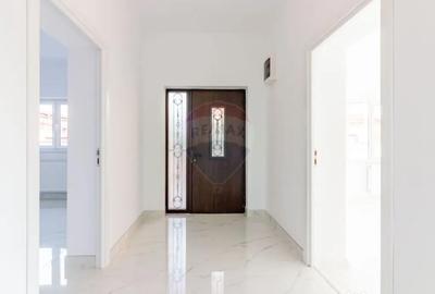 Casă cu 1 camere cu Teren 600 Mp în Central - 2