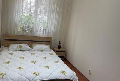 Apartament cu 3 camere semidecomandat în Central - 1