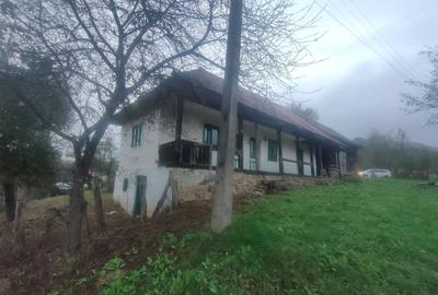 Casă individuală cu 2 camere cu Teren 1300 Mp în Dobroț - 7