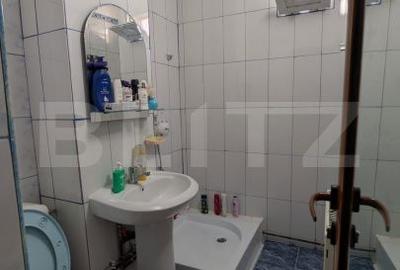 Apartament cu 2 camere semidecomandat în Micro 6