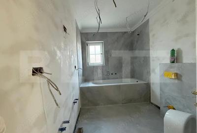 Casă cu Teren 600 Mp în Central