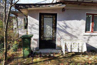 Casa cu 4 camerd?n zona Tabaci, Valenii de Munte  teren 1000 /?. - 1