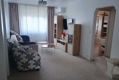 Apartament cu 3 camere decomandat în Podei - 2