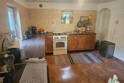 Casa 6 camere teren 363mp in sector 6 - 7