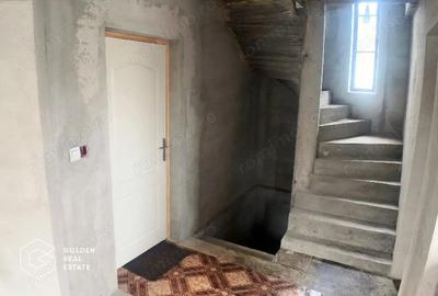 Casă cu 5 camere cu Teren 552 Mp în Zădăreni - 8