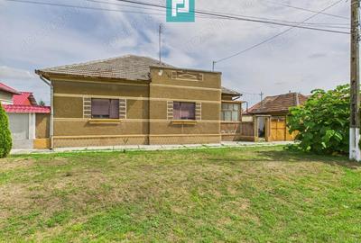 Casa cu teren de 2171 mp, zona centrala ?imand - 1