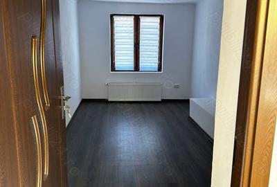 Casă cu 3 camere cu Teren 800 Mp în Nemșa - 7
