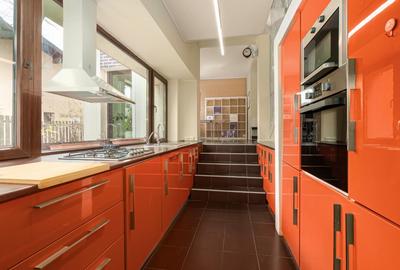 Otopeni - str Campului - Vila 4 camere+birou, curte generoasa - 2