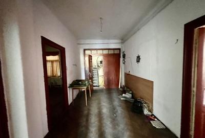 Imobil 2185 mp Centrul Istoric Piata Unirii 500 mp teren vitrina 19 m - 17