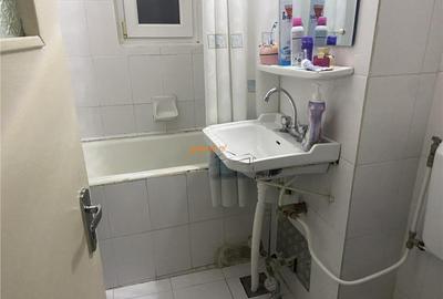 Apartament trei camere , zona Cartier Sud , 55 mp , curat - 6