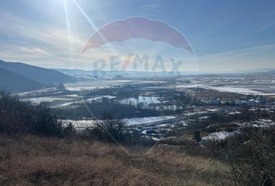 Teren de vanzare - 207.000 mp in Benesat, cu panorama  spectaculoasa. - 1